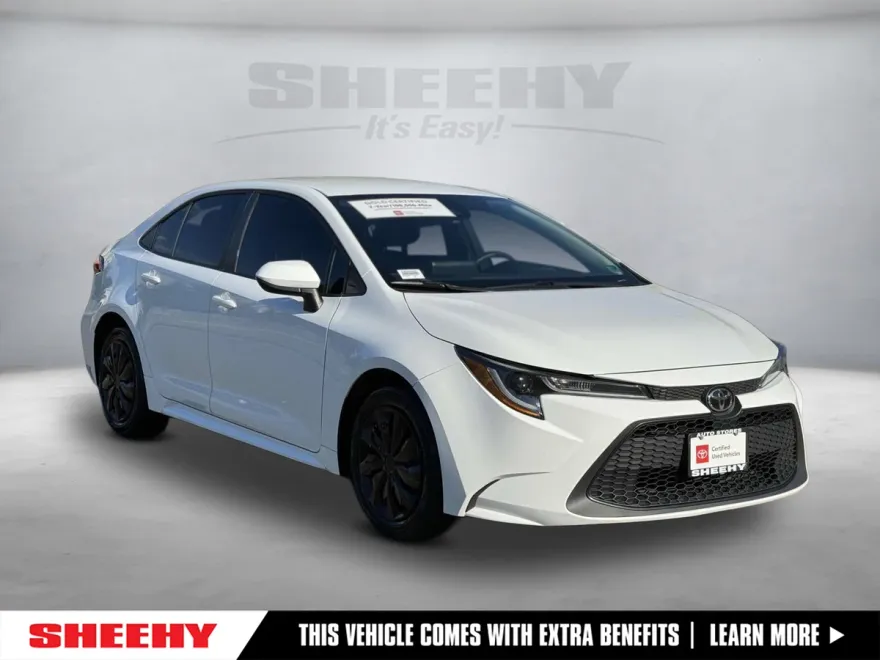2022 Toyota Corolla LE photo 1