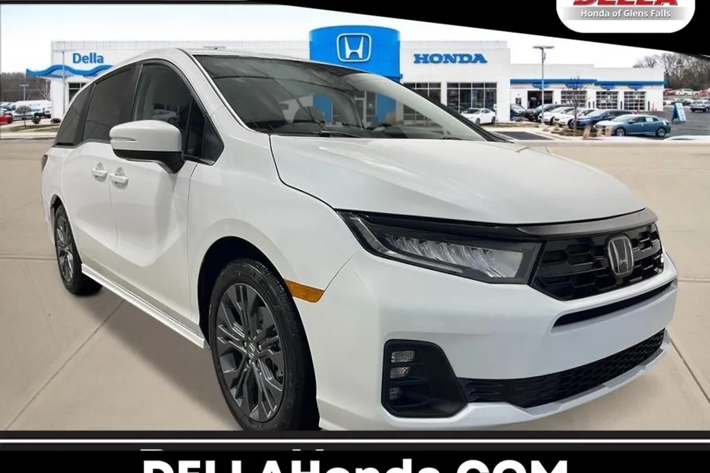 2026 Honda Odyssey Touring photo 1