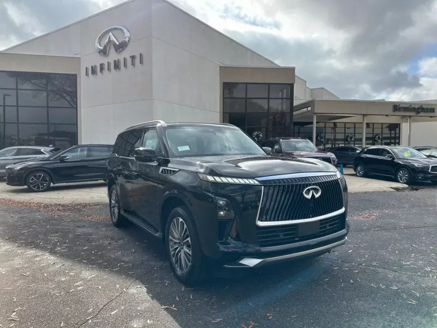 2025 Infiniti QX80 Luxe photo 1