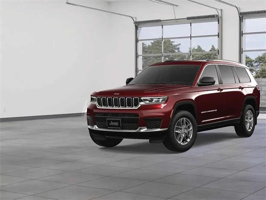 2025 Jeep Grand Cherokee Laredo photo 1