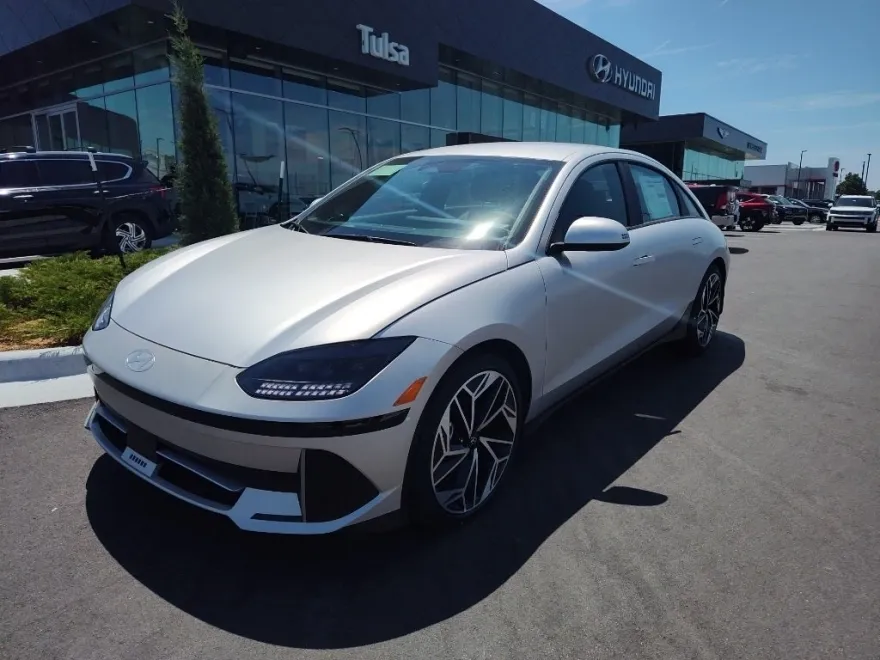 2024 Hyundai Ioniq 6 SEL photo 1