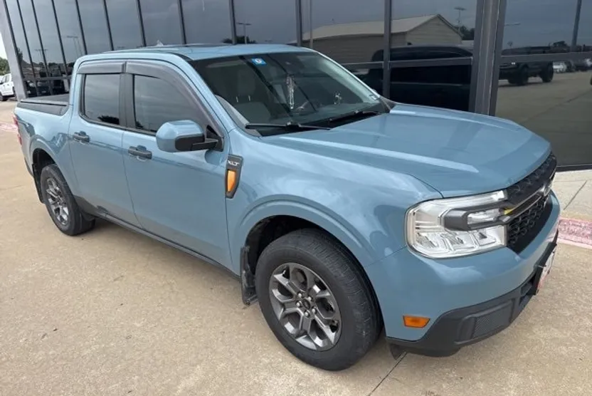 2022 Ford Maverick XLT photo 1