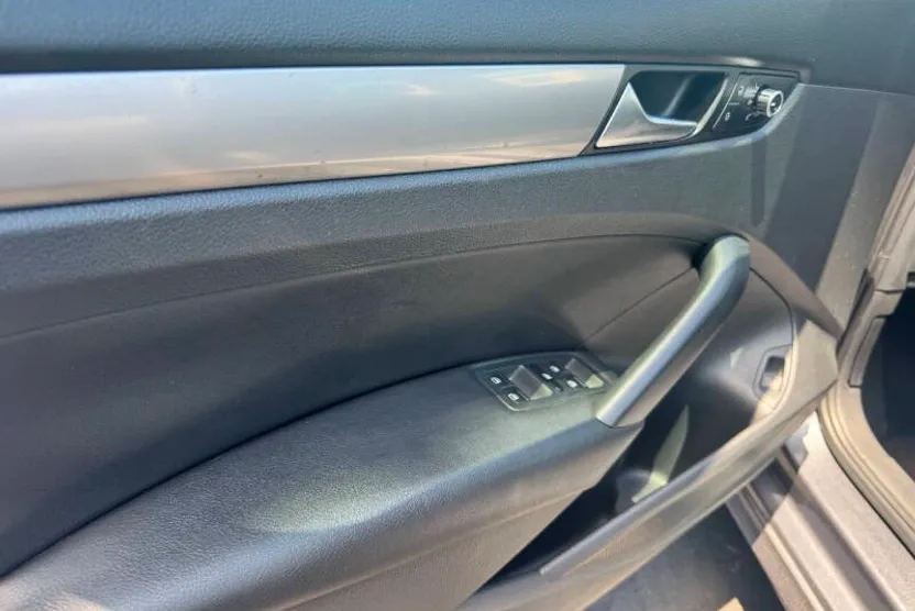 2015 Volkswagen Passat Wolfsburg Edition photo 1