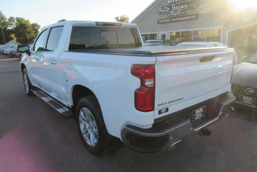 2023 Chevrolet Silverado 1500 LTZ photo 1