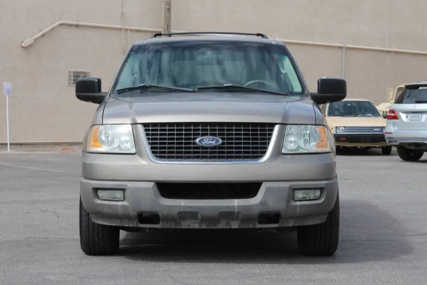 2003 Ford Expedition XLT photo 1