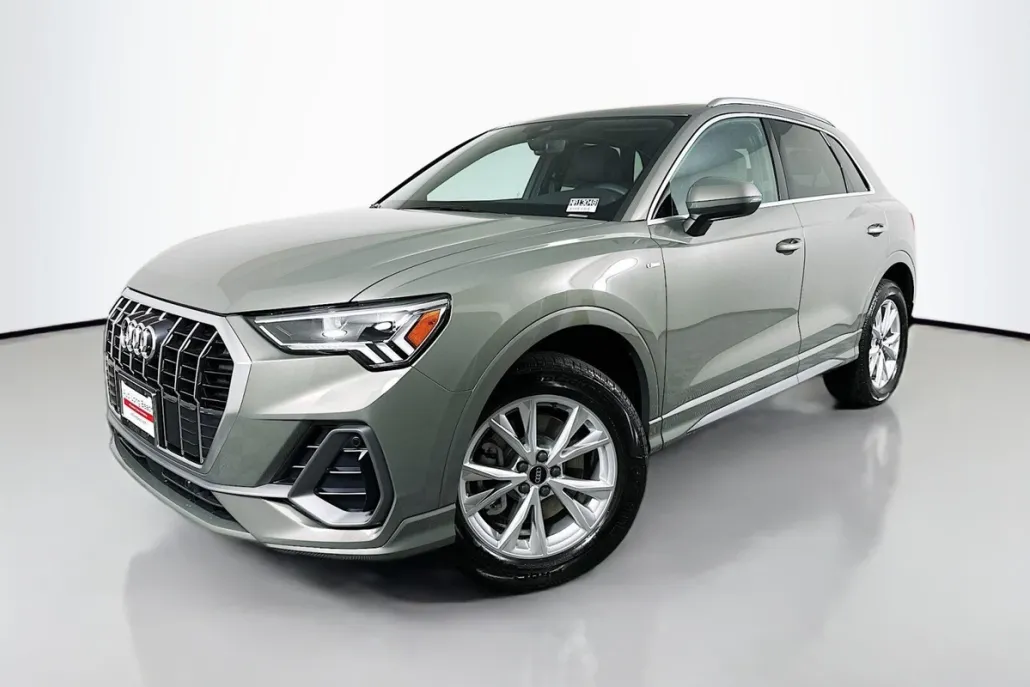 2025 Audi Q3 S line Premium photo 1