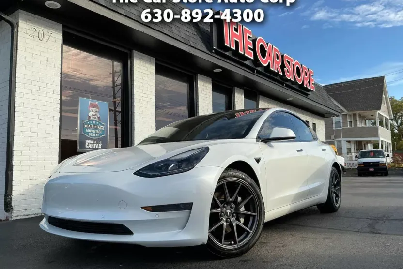 2021 Tesla Model 3 Standard Range Plus photo 1