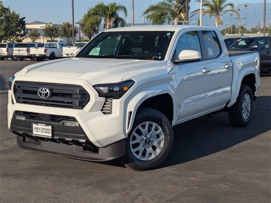 2025 Toyota Tacoma SR5 photo 1