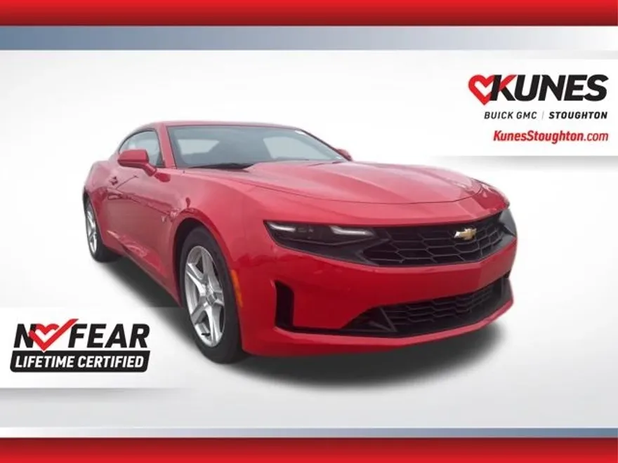 2023 Chevrolet Camaro 1LT photo 1
