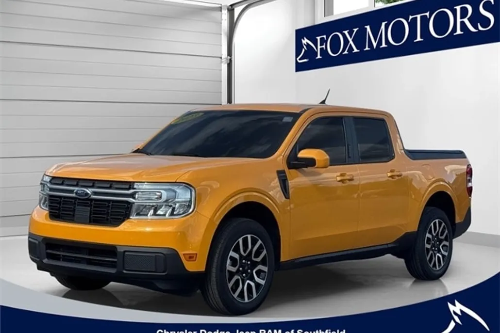 2023 Ford Maverick Lariat photo 1