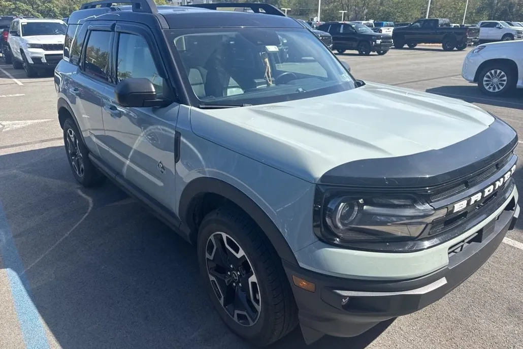 2023 Ford Bronco Sport Outer Banks photo 1