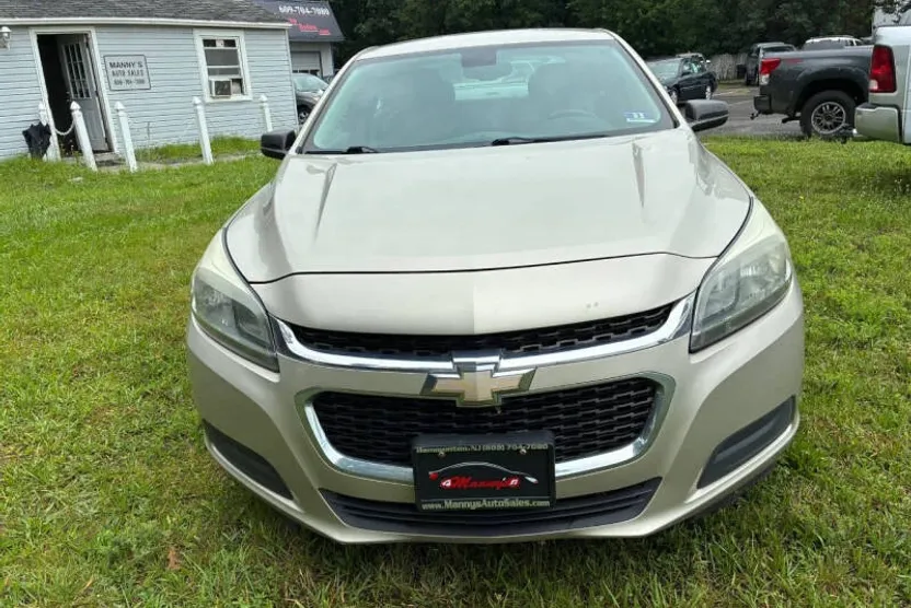 2015 Chevrolet Malibu LS photo 1