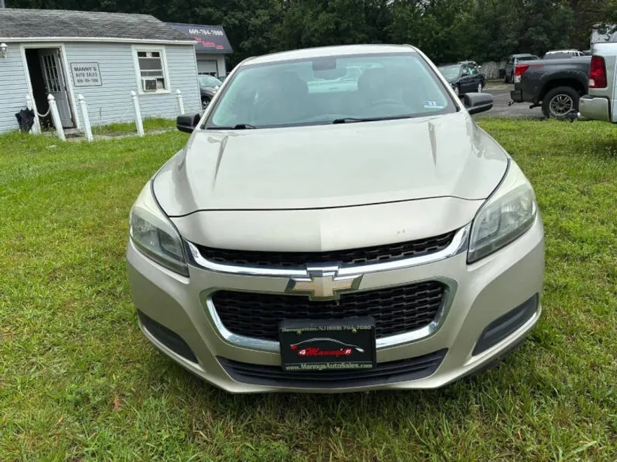 2015 Chevrolet Malibu LS photo 1