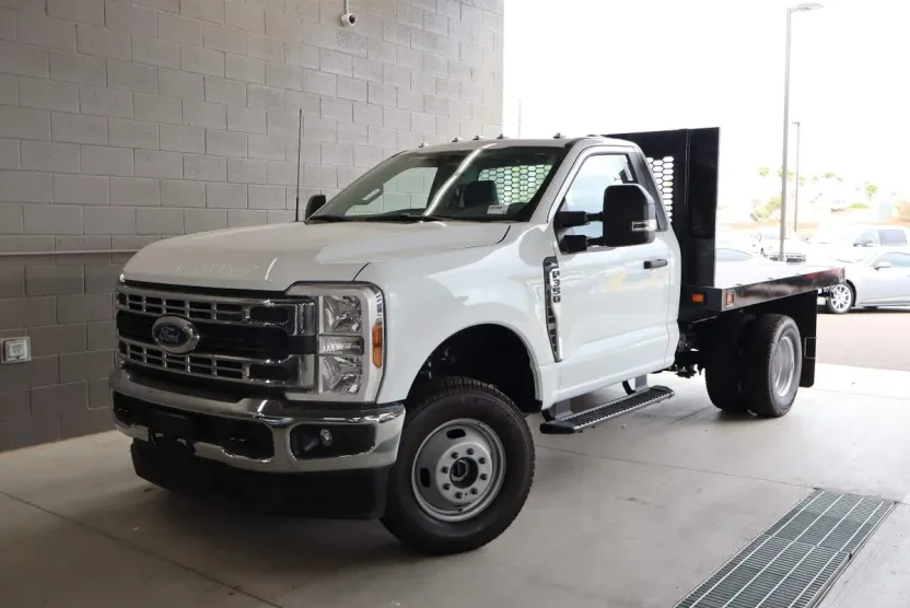 2026 Ford F-350 photo 1