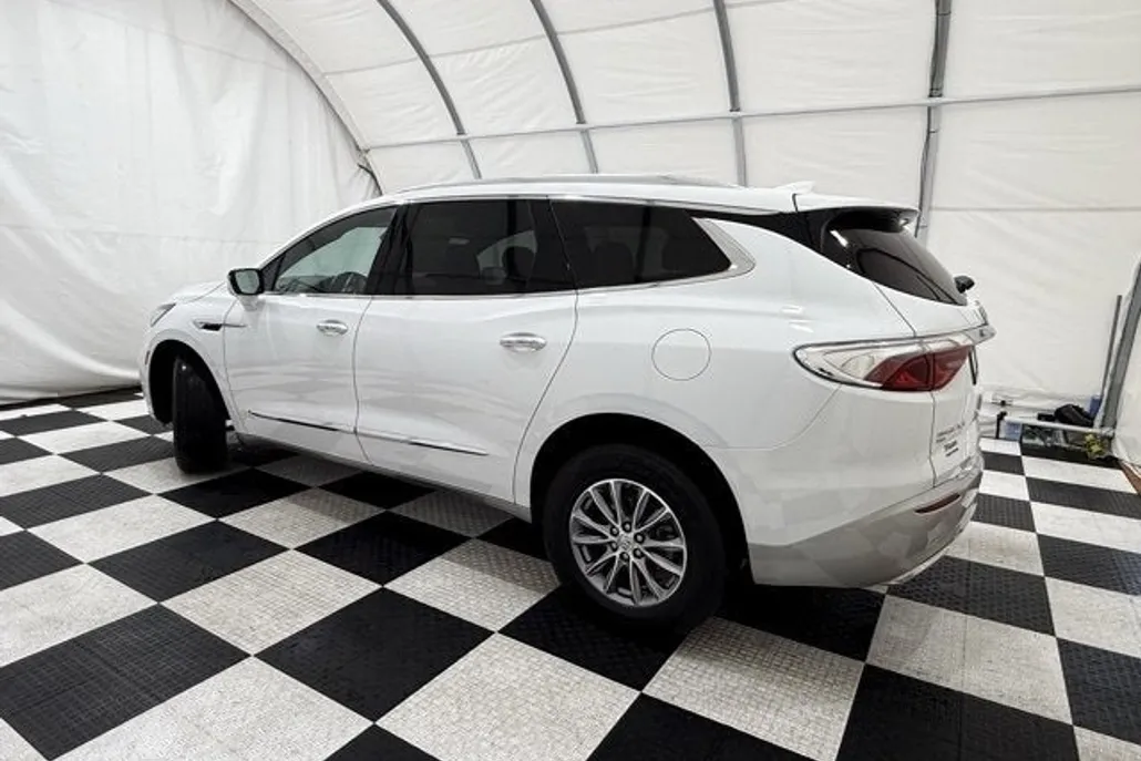 2024 Buick Enclave Premium photo 1