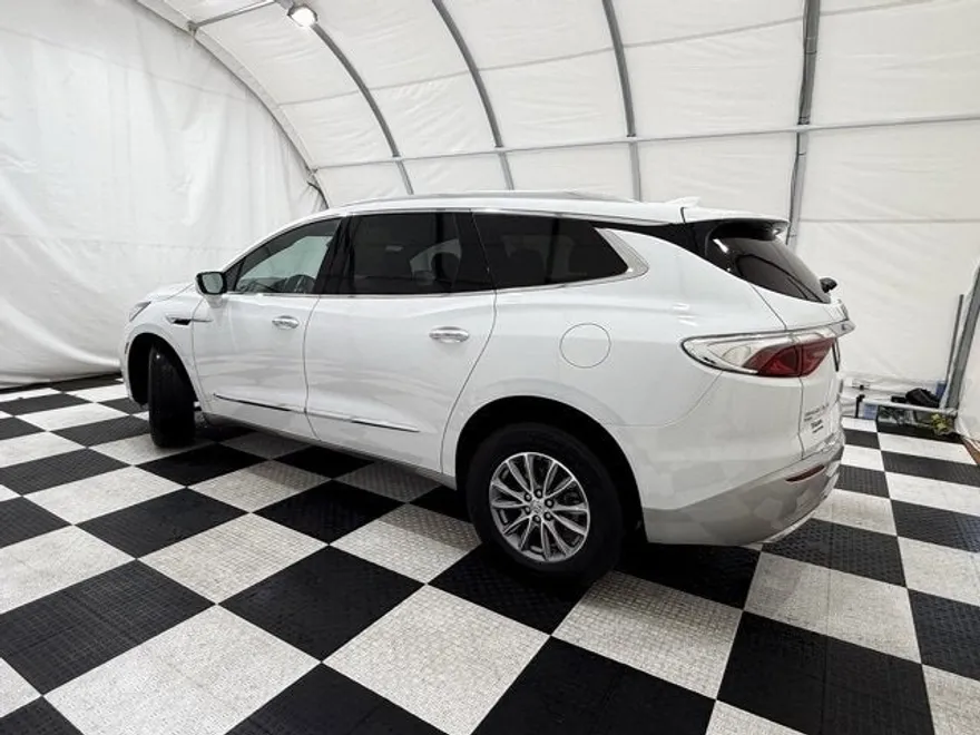 2024 Buick Enclave Premium photo 1