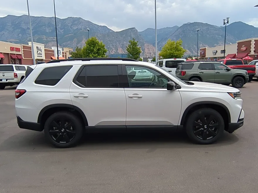 2025 Honda Pilot Black Edition photo 1
