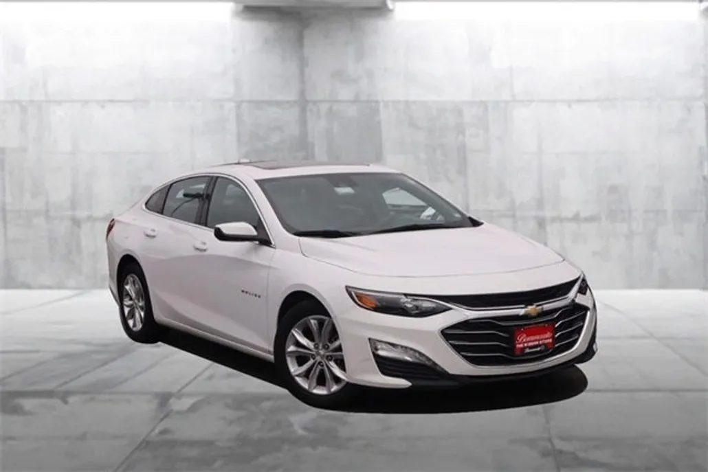 2024 Chevrolet Malibu 1LT photo 1