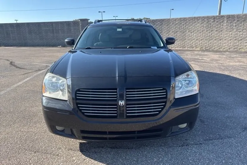 2005 Dodge Magnum RT photo 1