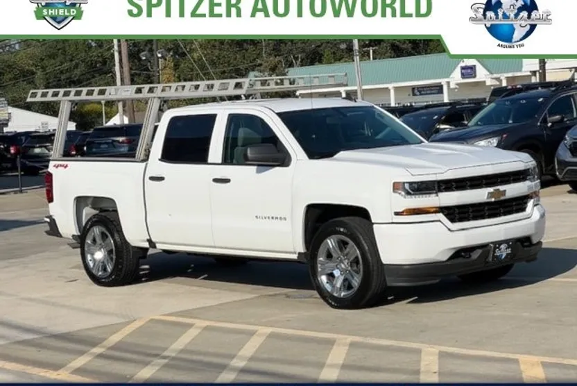 2018 Chevrolet Silverado 1500 Custom photo 1
