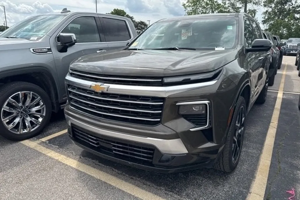 2024 Chevrolet Traverse RS photo 1