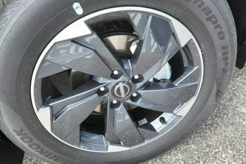 2026 Nissan Rogue SV photo 1