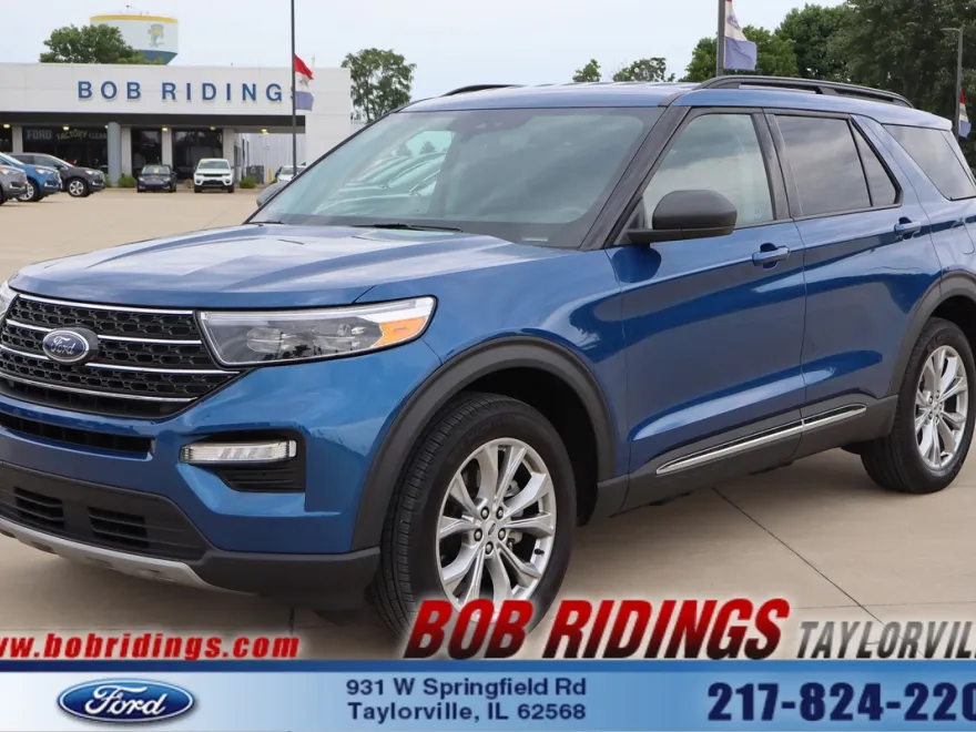 2023 Ford Explorer XLT photo 1