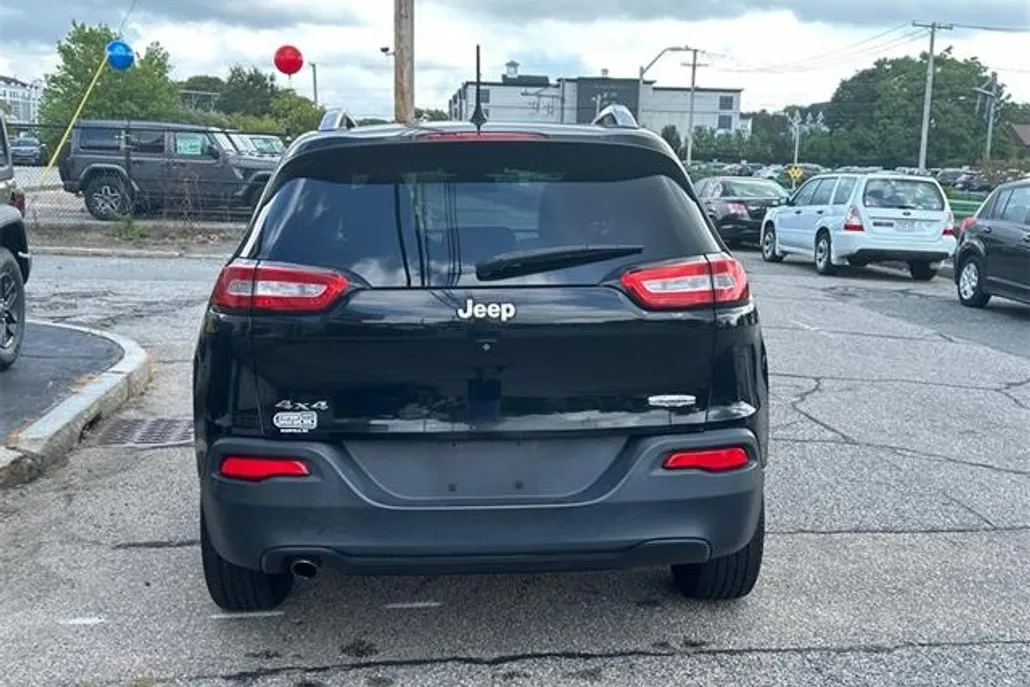 2017 Jeep Cherokee Latitude photo 1