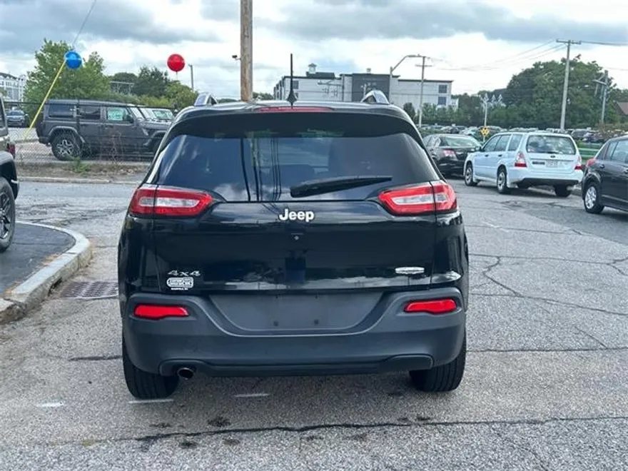 2017 Jeep Cherokee Latitude photo 1