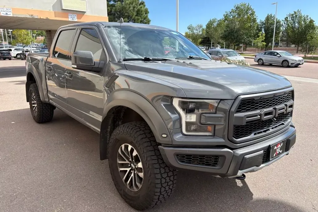 2020 Ford F-150 Raptor photo 1