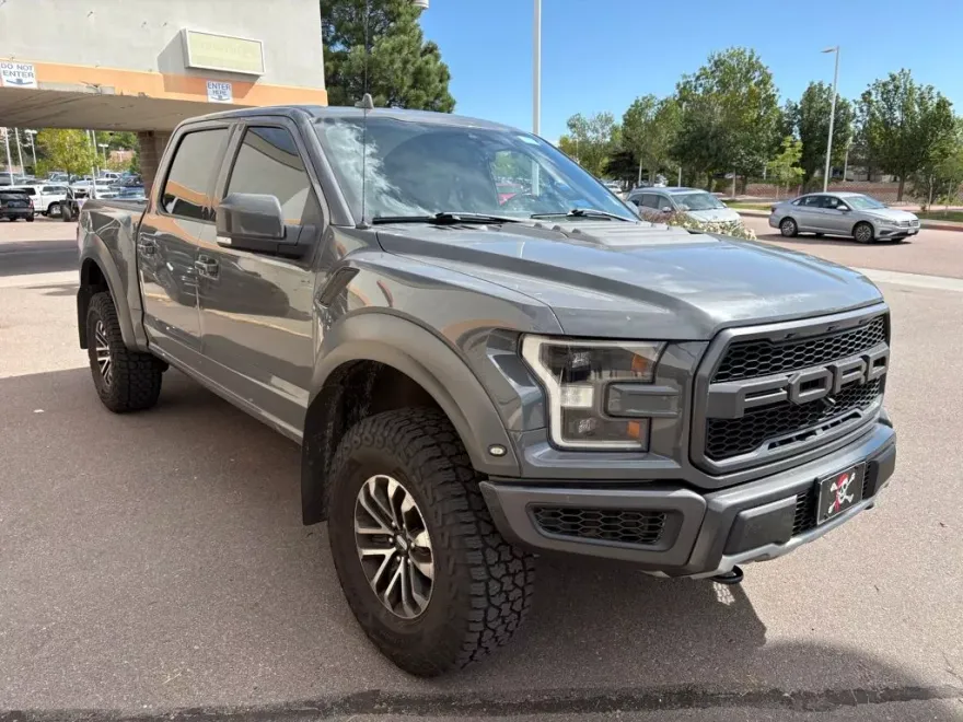 2020 Ford F-150 Raptor photo 1