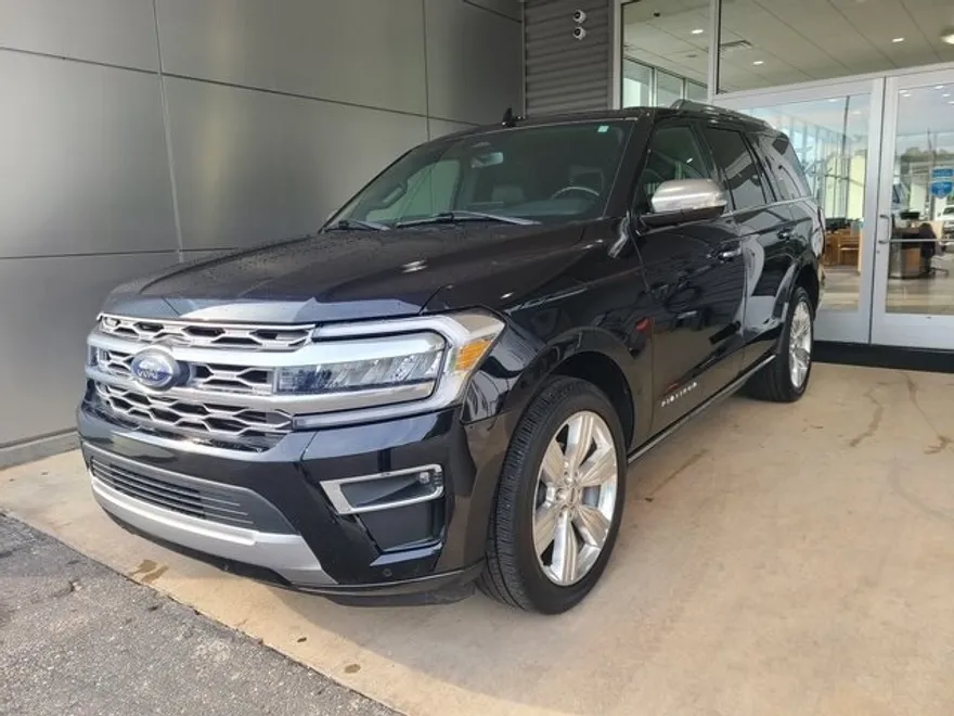 2023 Ford Expedition Platinum photo 1