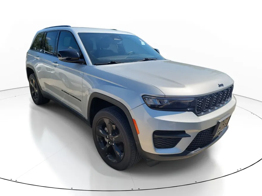 2022 Jeep Grand Cherokee Altitude photo 1