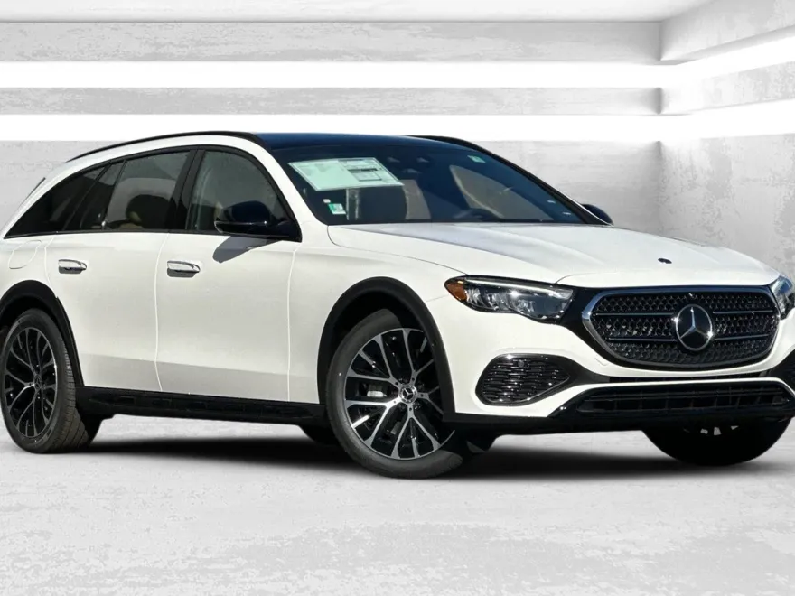 2025 Mercedes Benz E 450 4MATIC All-Terrain photo 1