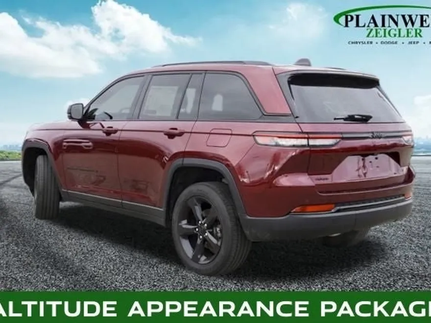 2023 Jeep Grand Cherokee Altitude photo 1