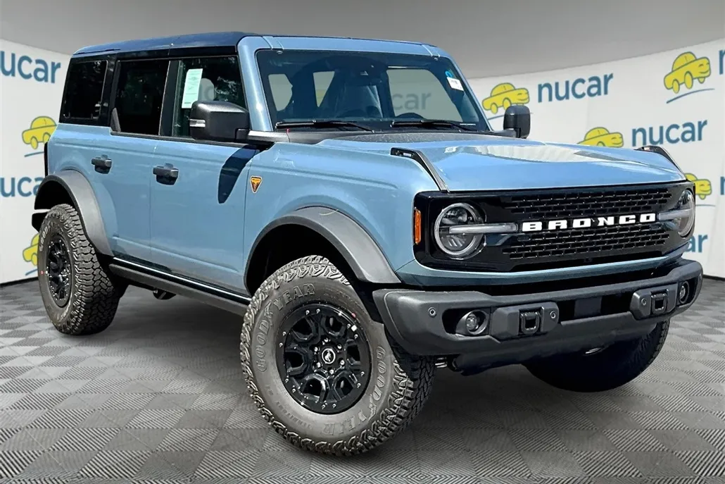 2025 Ford Bronco Badlands photo 1