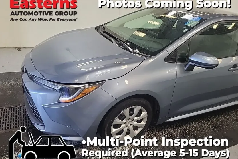 2023 Toyota Corolla LE photo 1