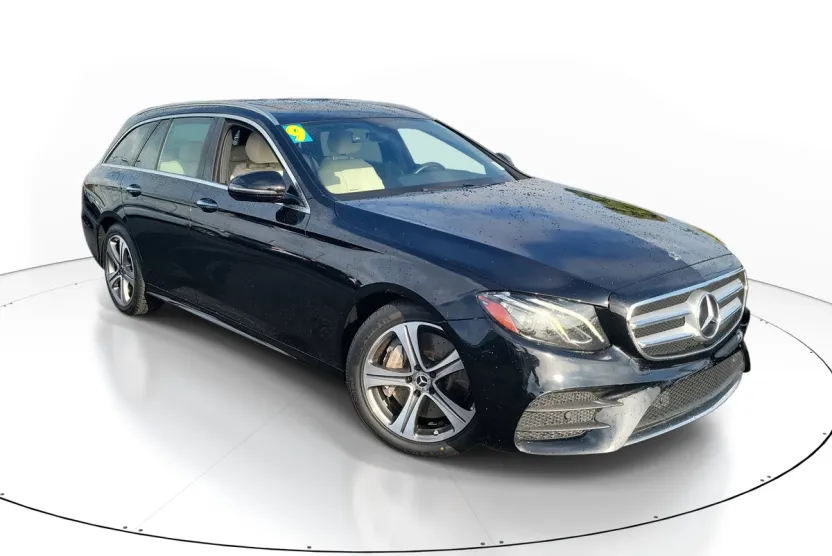 2019 Mercedes Benz E 450 4MATIC Wagon photo 1