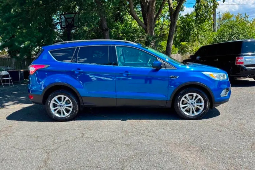 2017 Ford Escape SE photo 1