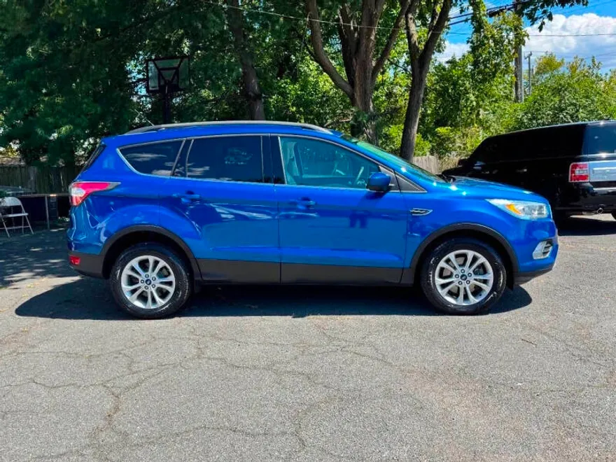 2017 Ford Escape SE photo 1