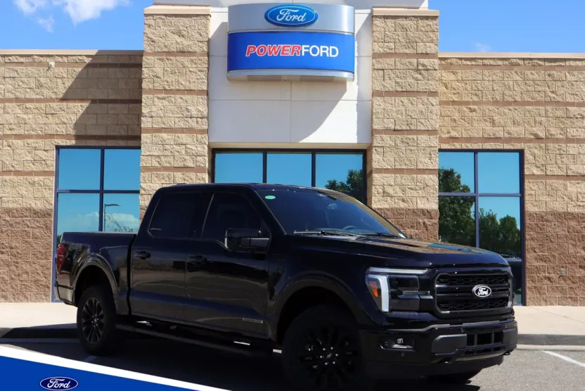 2025 Ford F-150 Lariat photo 1