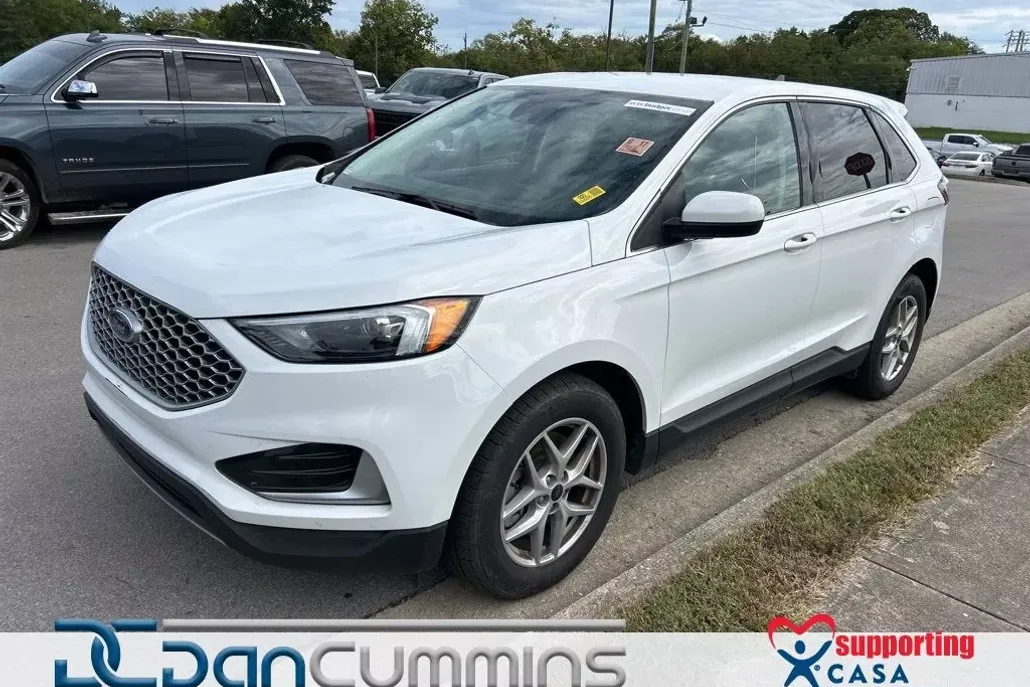 2024 Ford Edge SEL photo 1