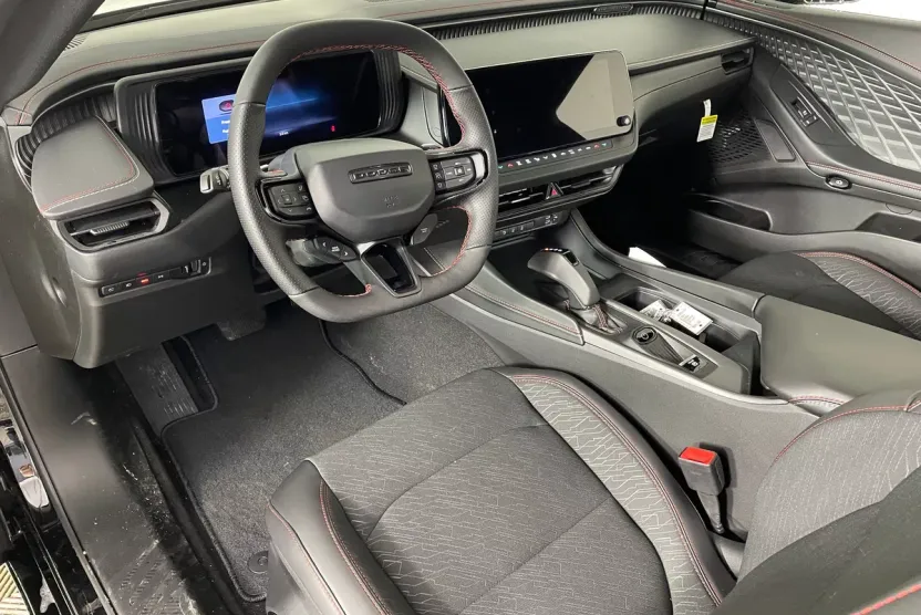 2025 Dodge Charger R/T photo 1