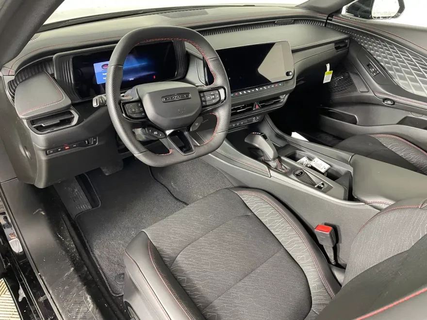 2025 Dodge Charger R/T photo 1