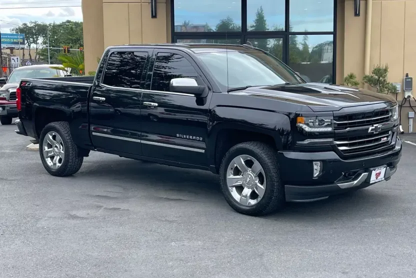2018 Chevrolet Silverado 1500 LTZ photo 1