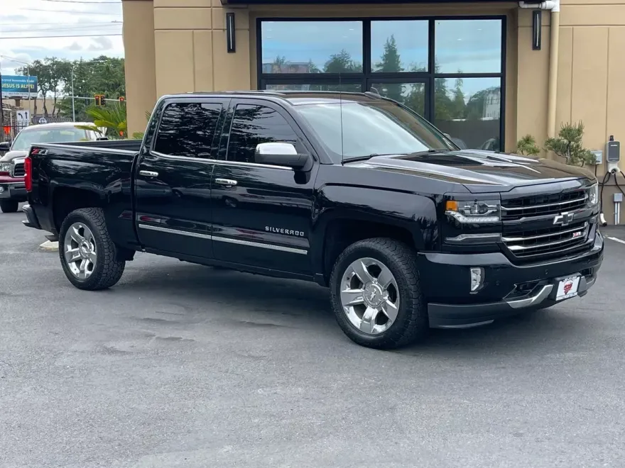 2018 Chevrolet Silverado 1500 LTZ photo 1