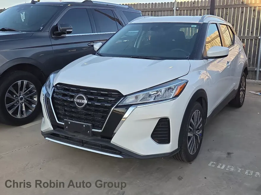 2024 Nissan Kicks SV photo 1