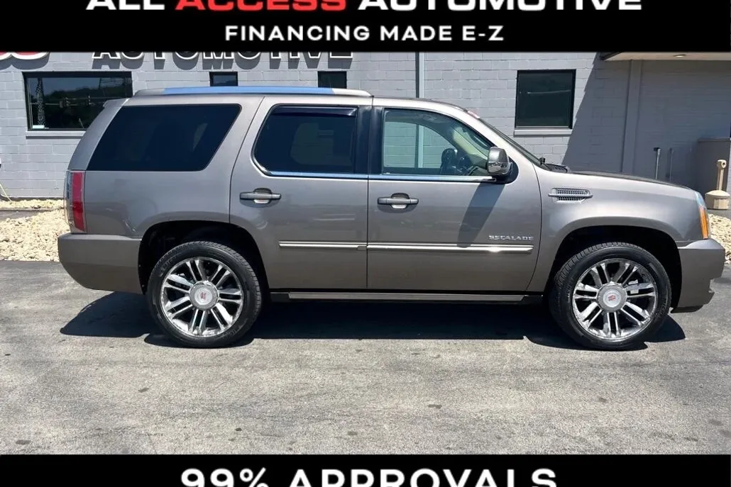 2012 Cadillac Escalade Premium photo 1