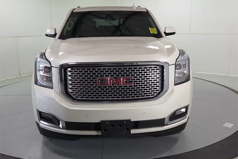 2015 Gmc Yukon XL Denali photo 1