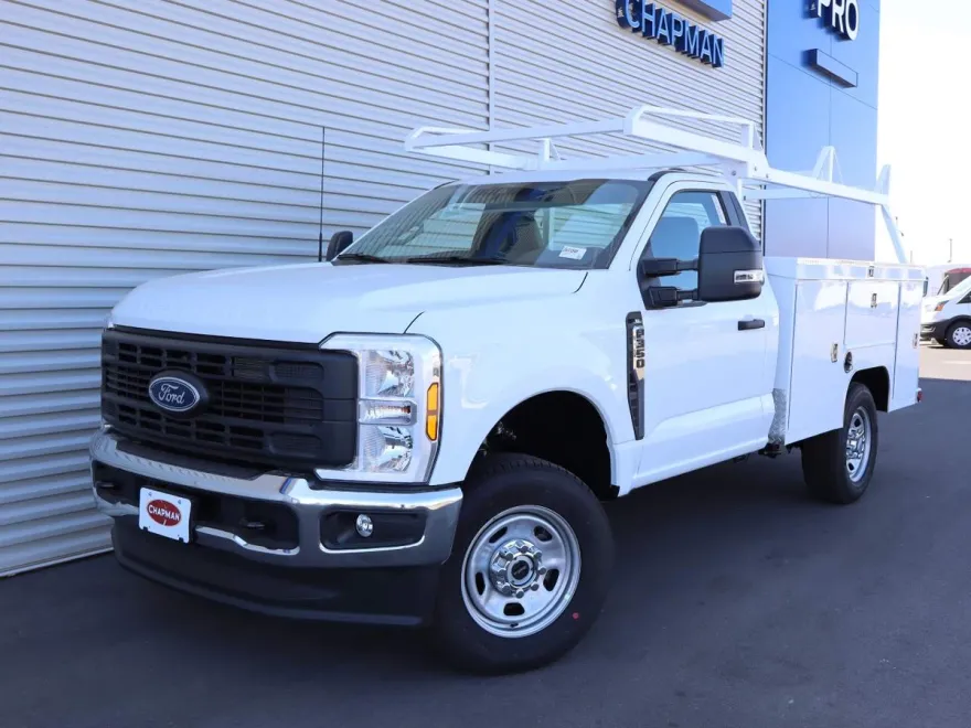 2025 Ford F-350 XL photo 1